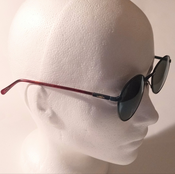 Vintage Rare Serengeti 5536V Bluish Greenish Frame and Lens Unisex Sunglasses - Picture 3 of 9